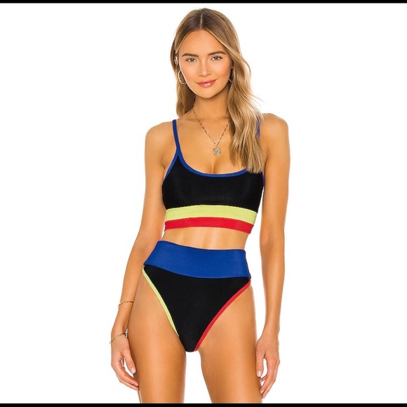 NWT Beach Riot Eva Bikini Top, Black Hibiscus - Picture 1 of 12